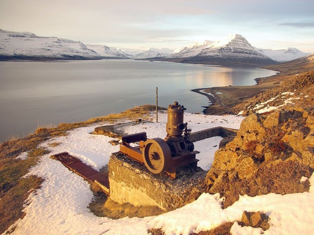 Mjóifjörður gamli vitinn