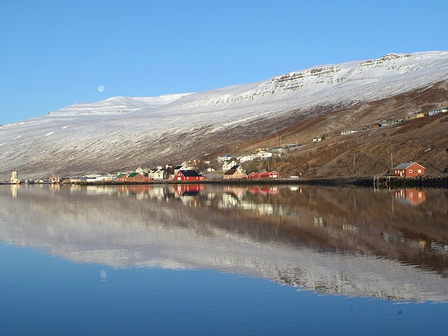 Eskifjörður að vetri.jpg