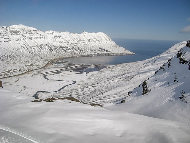 Norðfjörður í vetrarbúningi.jpg