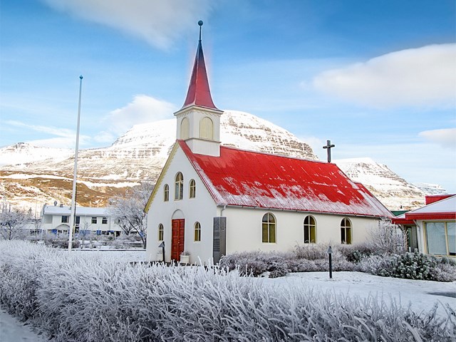 Reyðarfjarðarkirkja.jpg